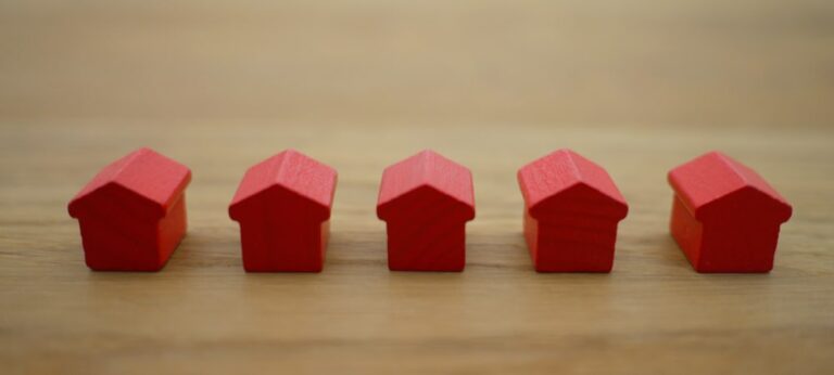 tiny red houses